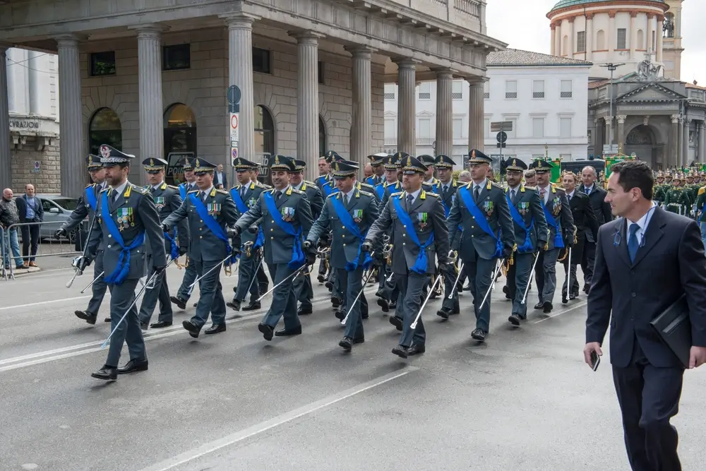 Concorso Guardia di Finanza 2025: 1.985 Allievi Finanzieri