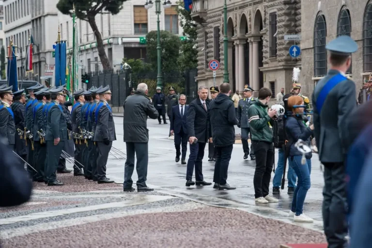 Ufficiale Guardia di Finanza: requisiti, concorsi e percorsi